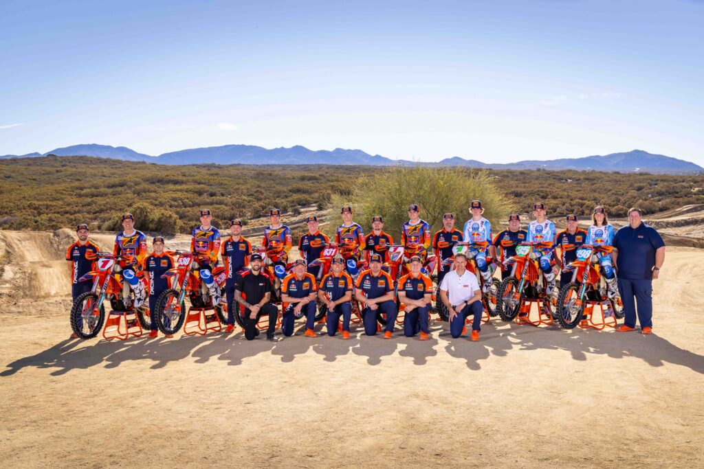 FMF KTM FACTORY RACING TEAM 2025
