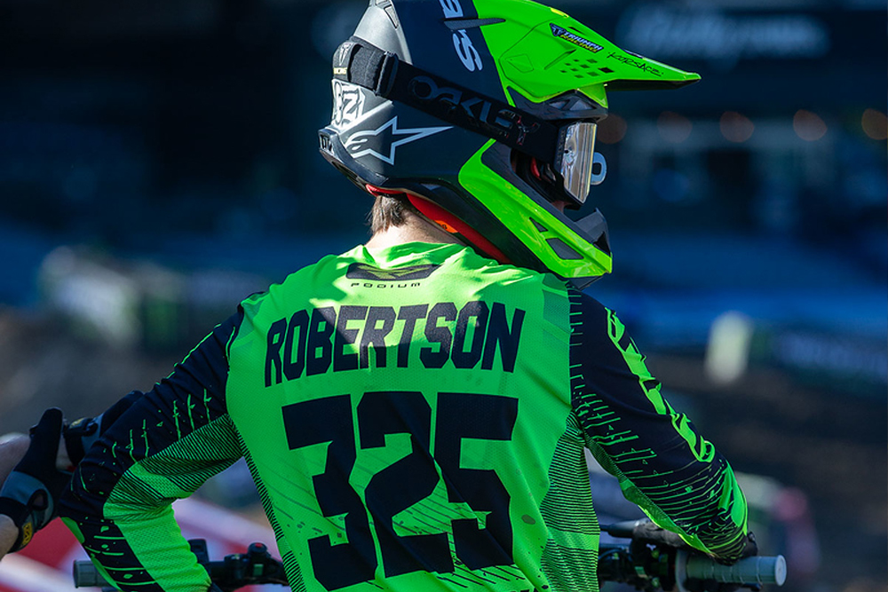 stilez-robertson-2025-supercross-cycle-news-anaheim-injury
