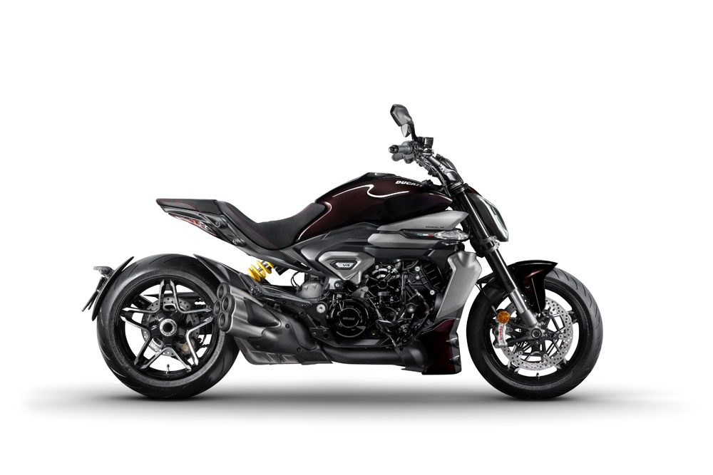 2025 Ducati XDiavel V4 in Black Lava colorway