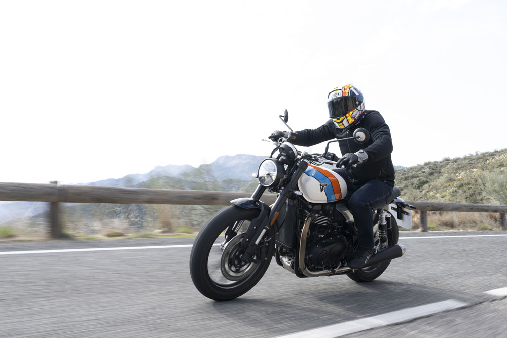 2025 Triumph Speed Twin 900 action 2025 Triumph Speed Twin 900 action
