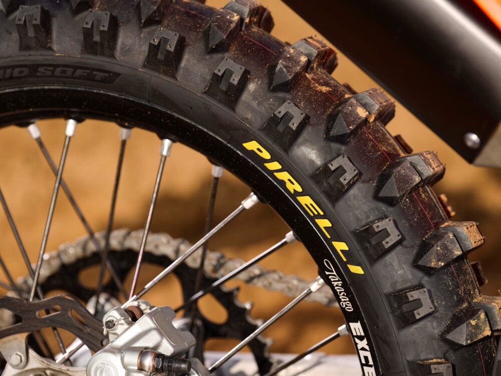 Pirelli Scorpion MX32 Mid Soft Tire
