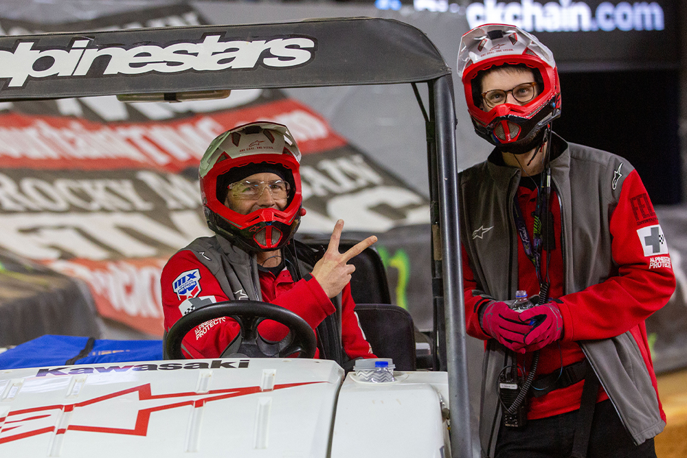 2025-arlington-supercross-cycle-news-alpinestars