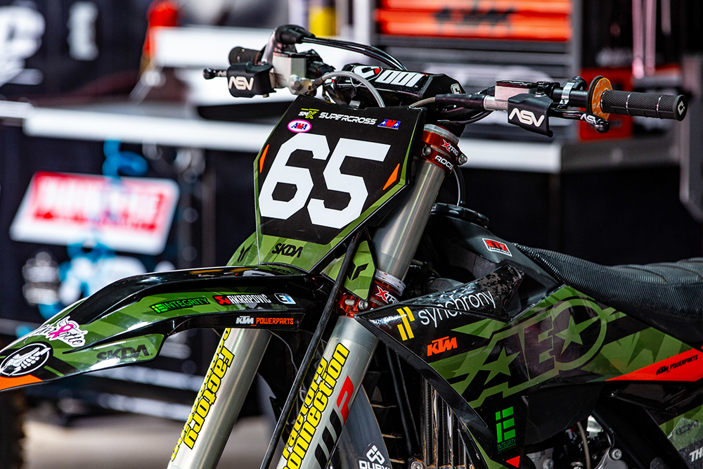 2025-arlington-supercross-cycle-news-turner
