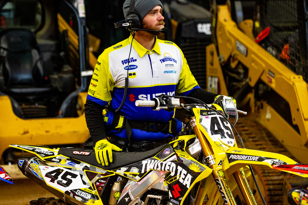 2025-arlington-supercross-cycle-news-suzuki