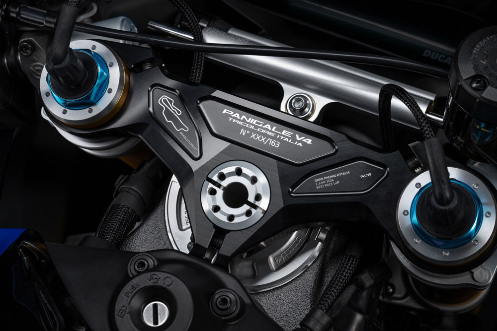 2025 Ducati LE Panigale V4 Tricolore Italia cockpit
