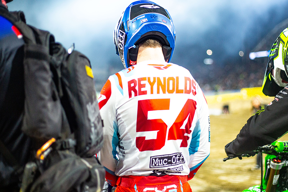 jett-reynolds-injury-broken-leg-cycle-news