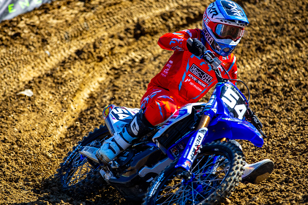 jett-reynolds-injury-broken-leg-cycle-news