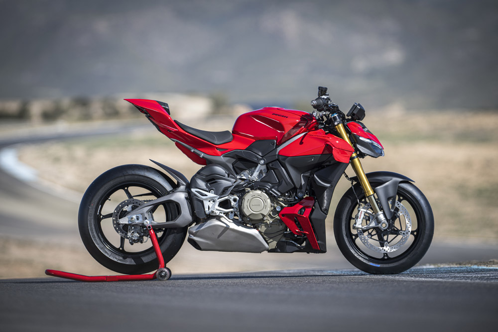 2025 Ducati Streetfighter V4 S right side
