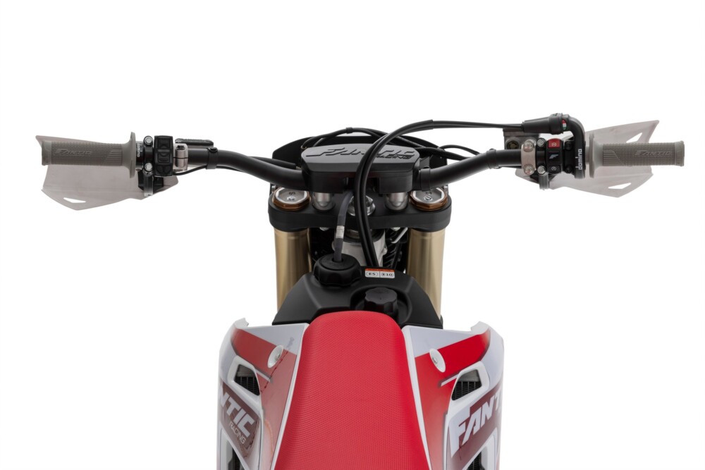 2025 Fantic XE300 2T cockpit