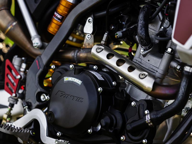 2025 Fantic XEF 250 TL engine