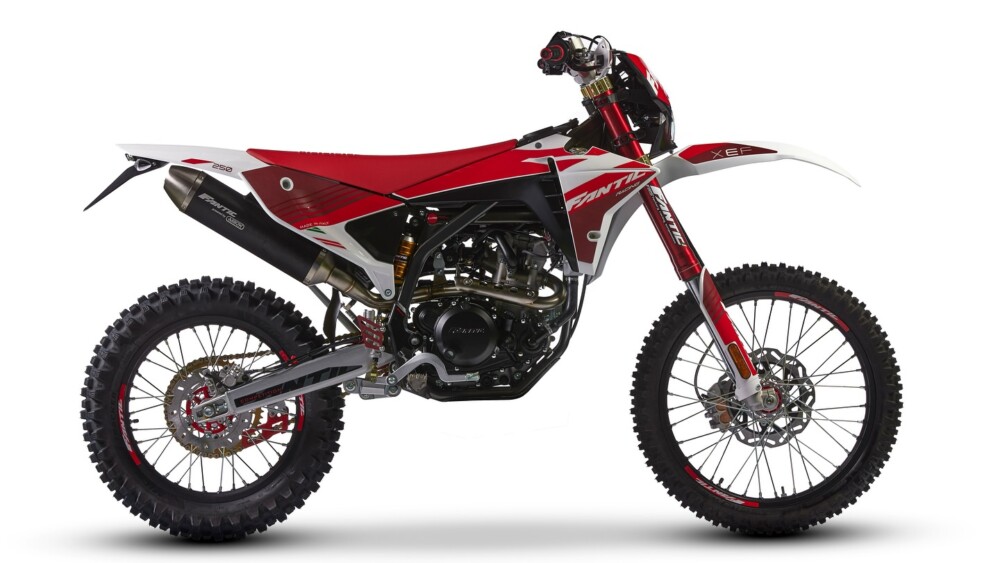 2025 Fantic XEF 250 TL right side