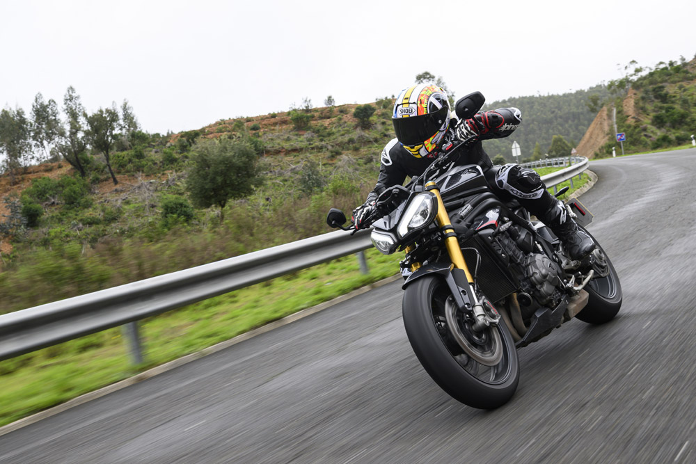 2025 Triumph Speed Triple 1200 RS action