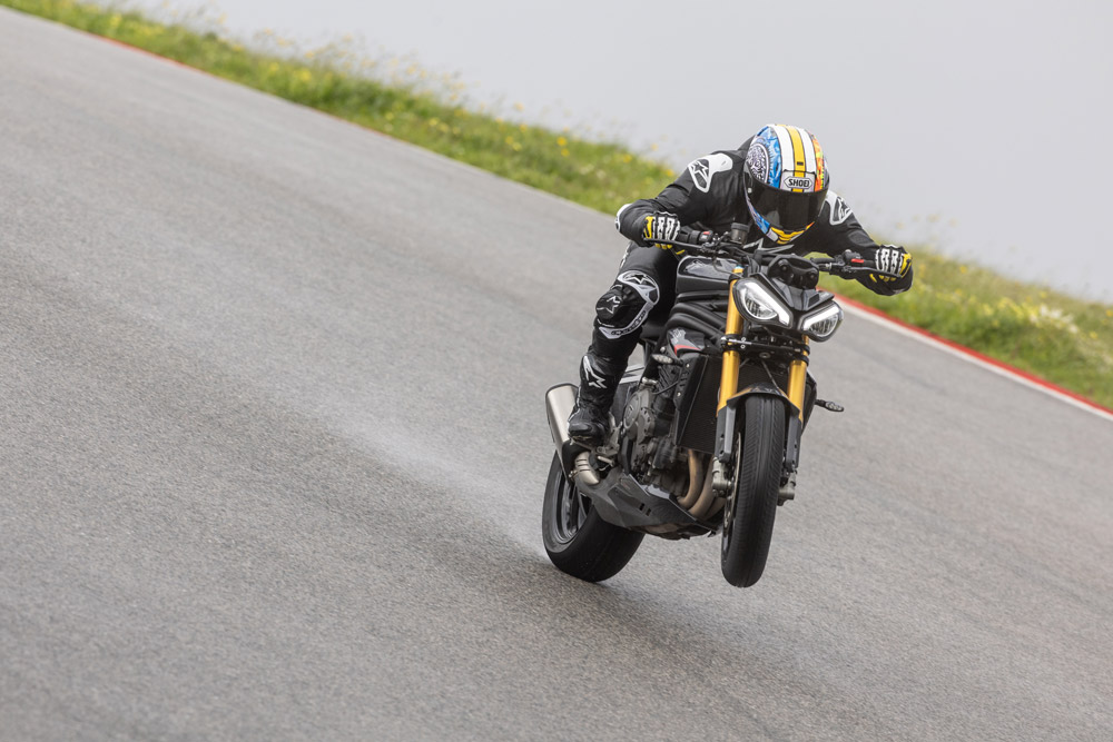 2025 Triumph Speed Triple 1200 RS wheelie