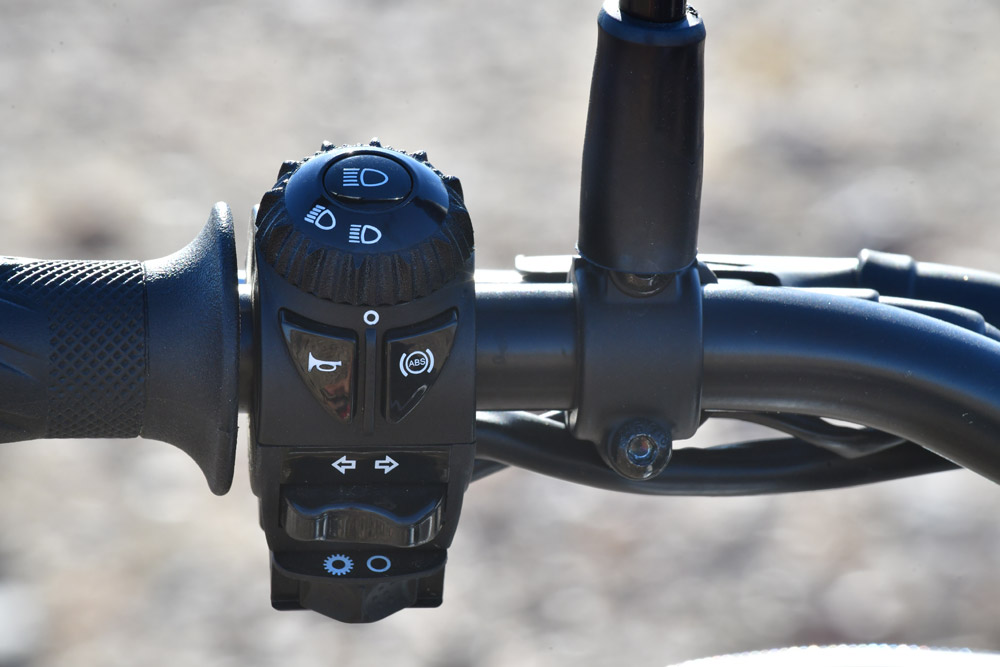 2026 Beta Alp 4.0 handlebar controls 2026 Beta Alp 4.0 handlebar controls