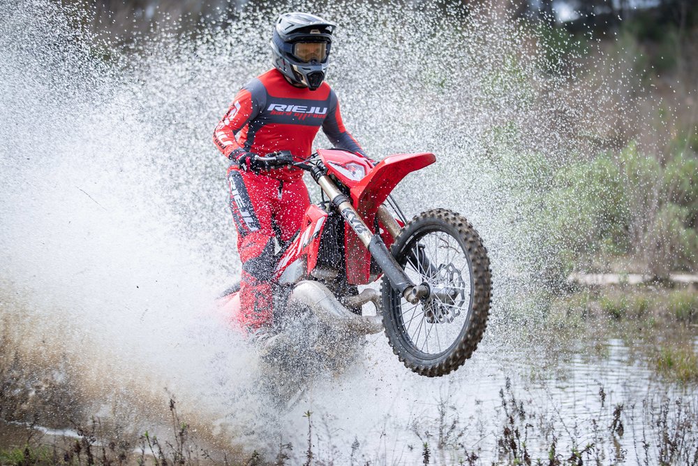 2026 Rieju MR Racing 300i water crossing