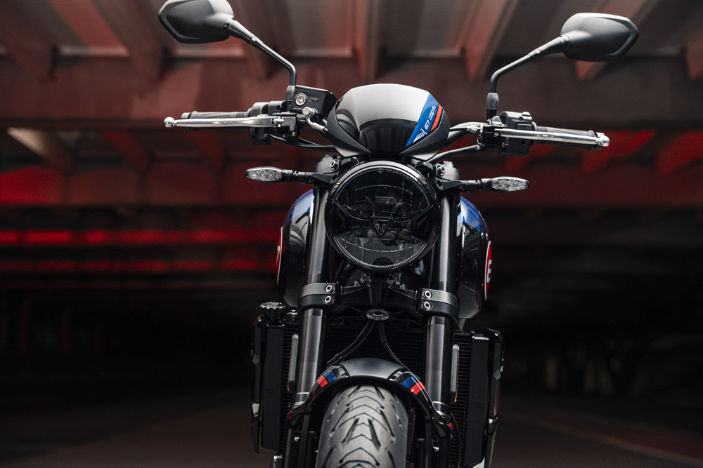 2026 Triumph Trident Triple Tribute SE front