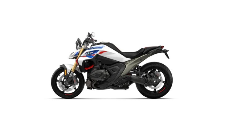 2026 BMW R 1300 R First Look and SpecsBMW unleashes a brute of a nakedbike for 2026.