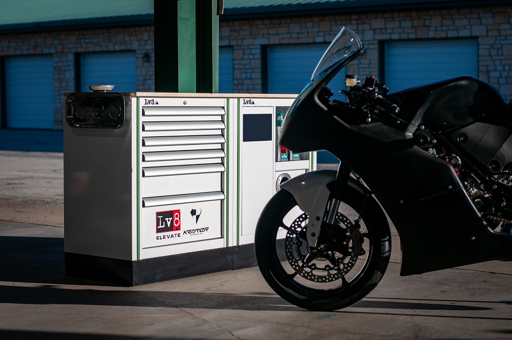LV8 paddock workbench with Krämer APX-350 MA MotoAmerica Talent Cup racebike