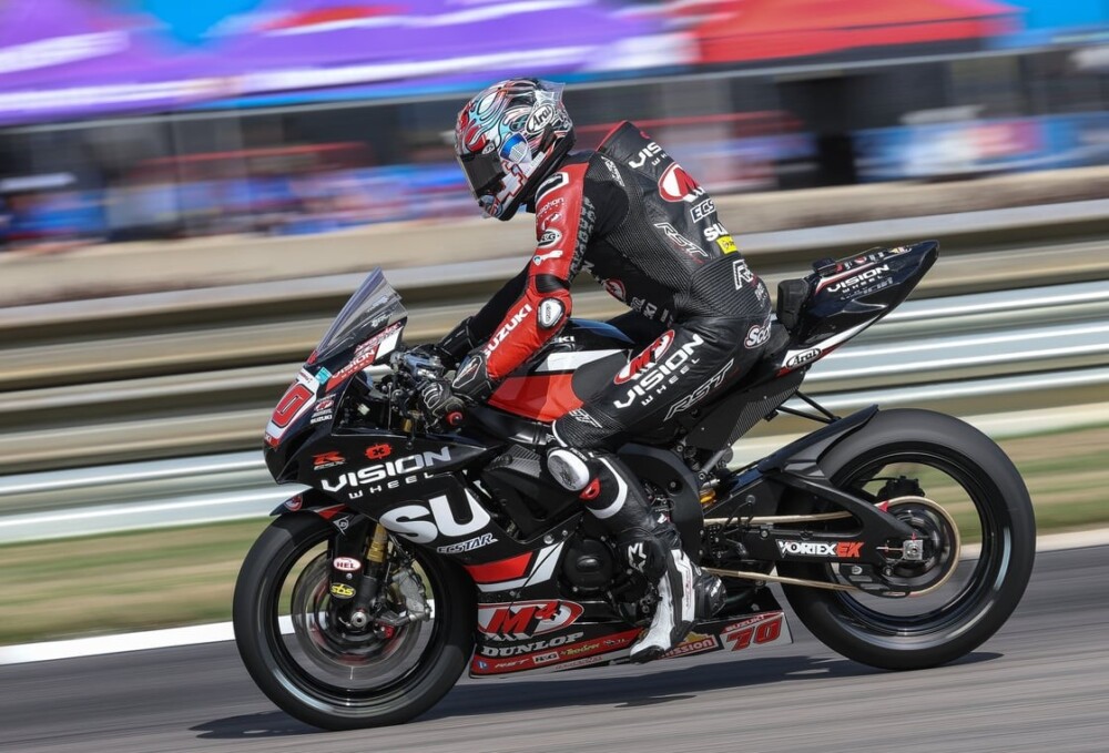 MotoAmerica racer