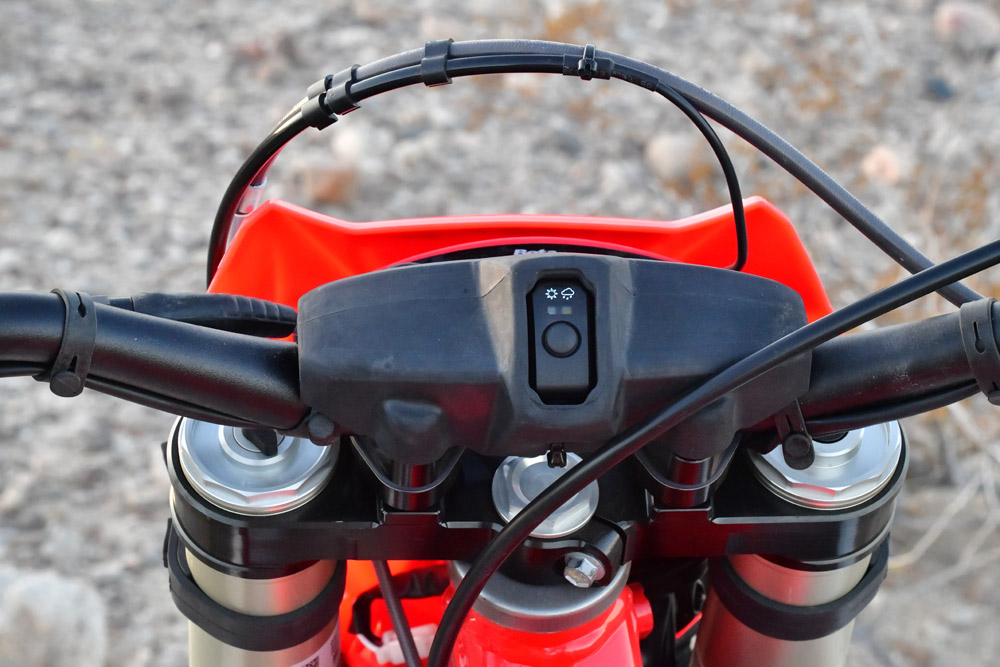 2025 Beta 390 RR X-Pro dash