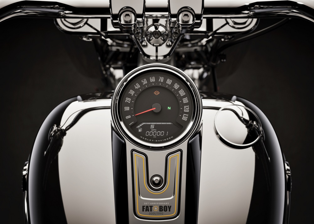 2025 Harley-Davidson Fat Boy Gray Ghost tank