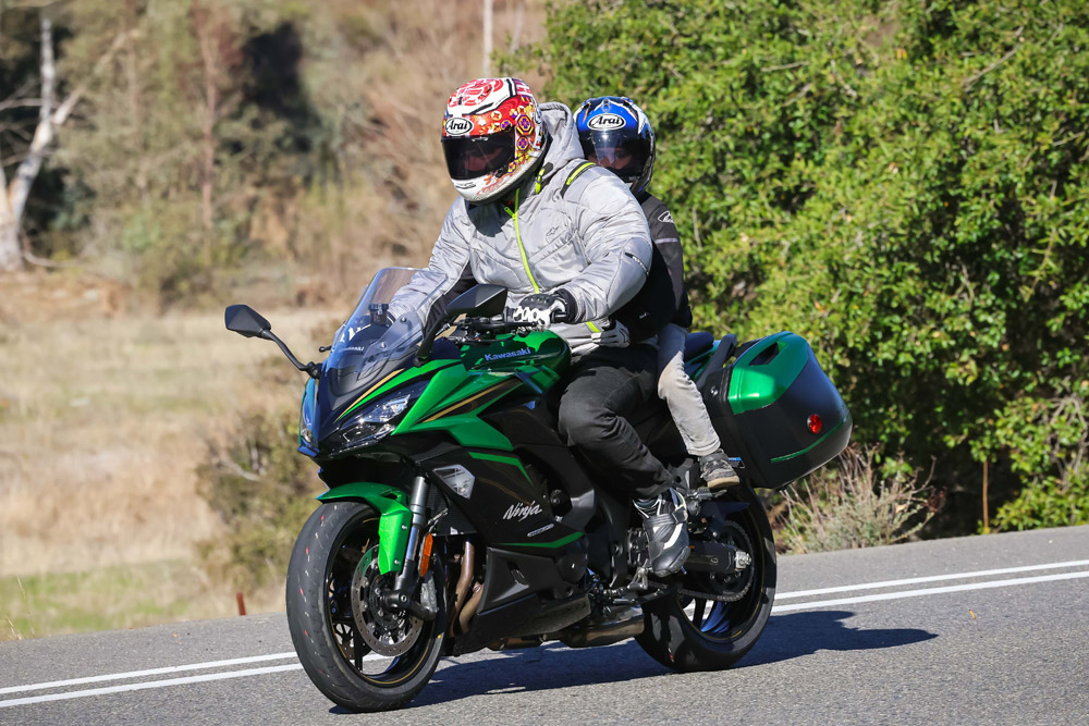 2025 Kawasaki Ninja 1100SX SE ABS Review 2025 Kawasaki Ninja 1100SX SE ABS Review