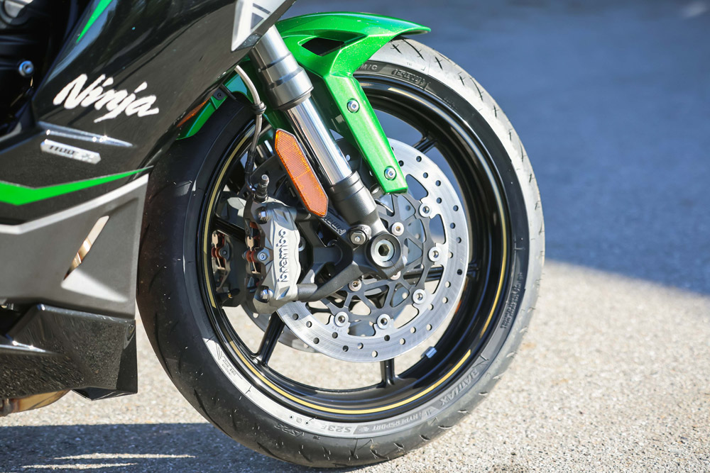2025 Kawasaki Ninja 1100SX SE ABS front wheel 2025 Kawasaki Ninja 1100SX SE ABS front wheel