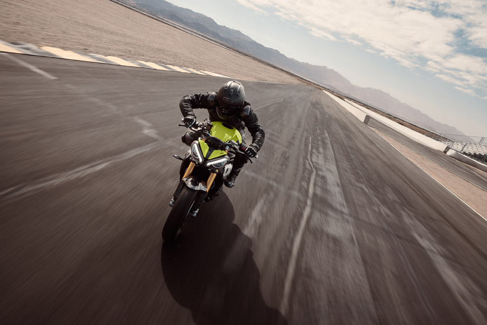 2025 Triumph Speed Triple 1200 RX action