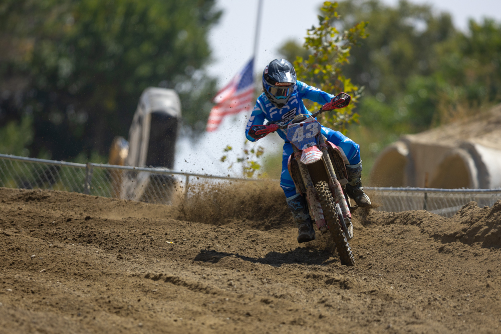 Lauren Woods at 2025 Glen Helen WORCS