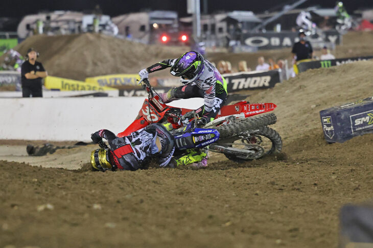 2025-las-vegas-supermotocross-playoffs-cycle-news-deegan-crash