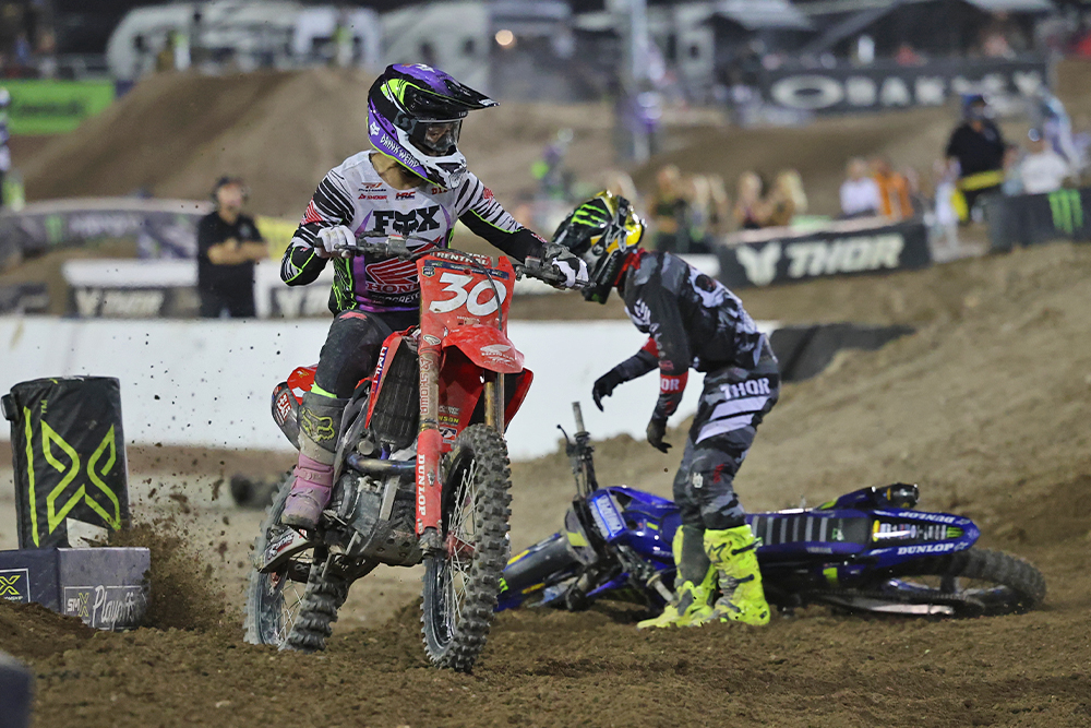 2025-las-vegas-supermotocross-playoffs-cycle-news-deegan-shimoda