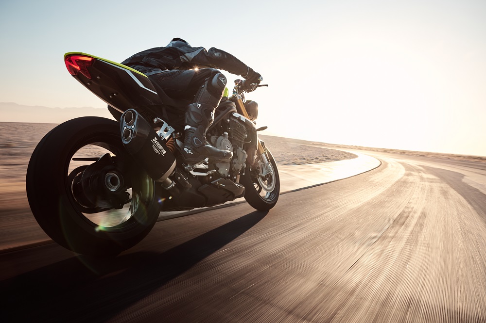 2025 Triumph Speed Triple 1200 RX action