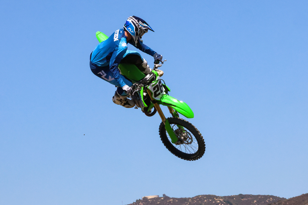 2026 Kawasaki KX450 jumping 2026 Kawasaki KX450 jumping