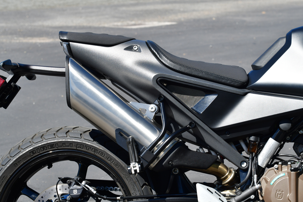 Husqvarna Svartpilen 801 exhaust Husqvarna Svartpilen 801 exhaust