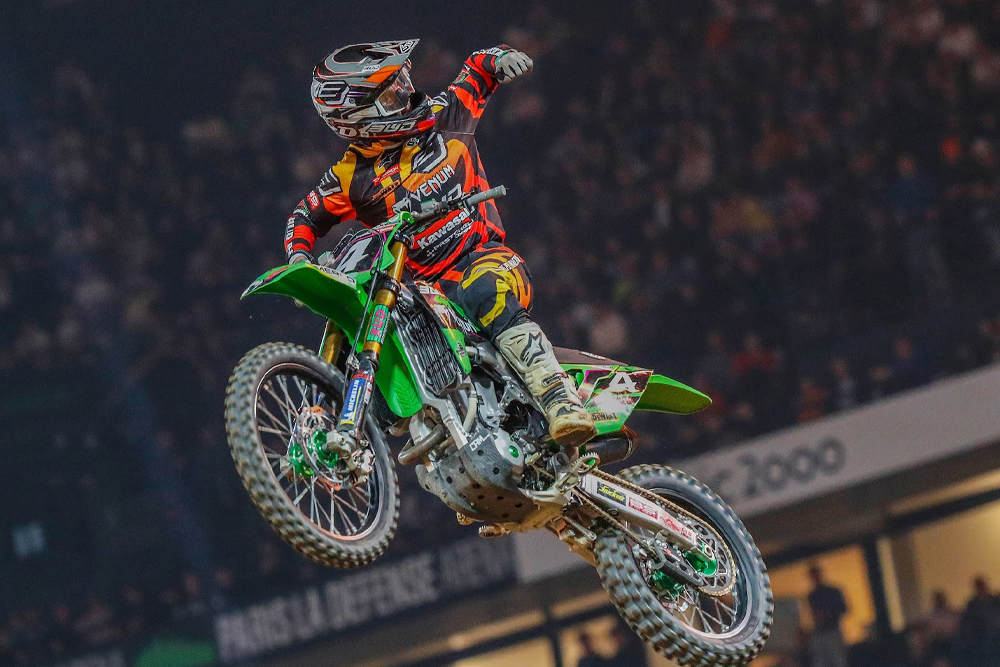 2025-paris-supercross-cycle-news-clout