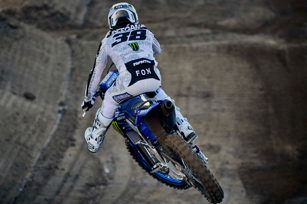 haiden-deegan-signs-fox-racing-cycle-news