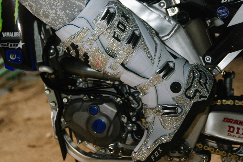 haiden-deegan-signs-fox-racing-cycle-news