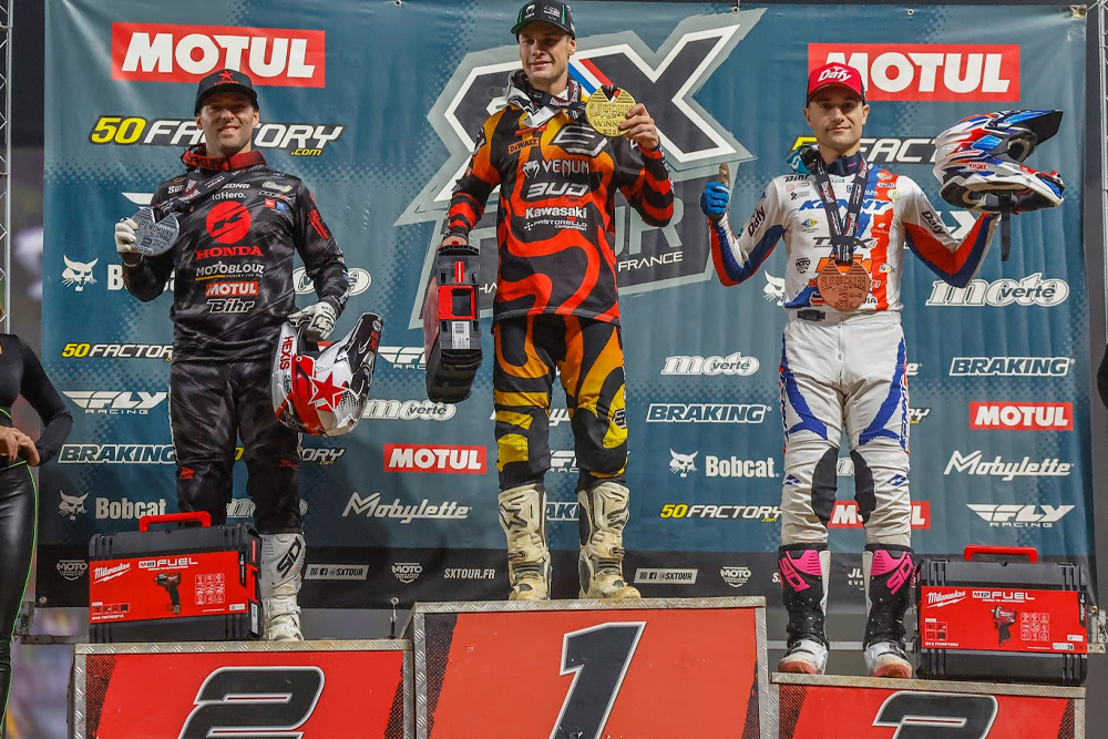 2025-paris-supercross-cycle-news-clout