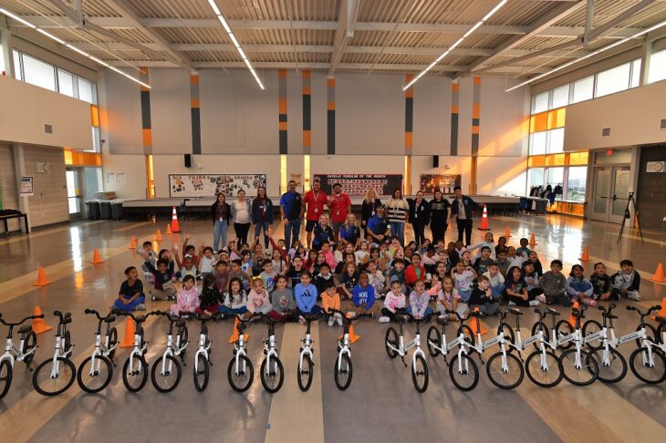 Earl Jenkins Elementary kindergarteners, staff and Yamaha personnel