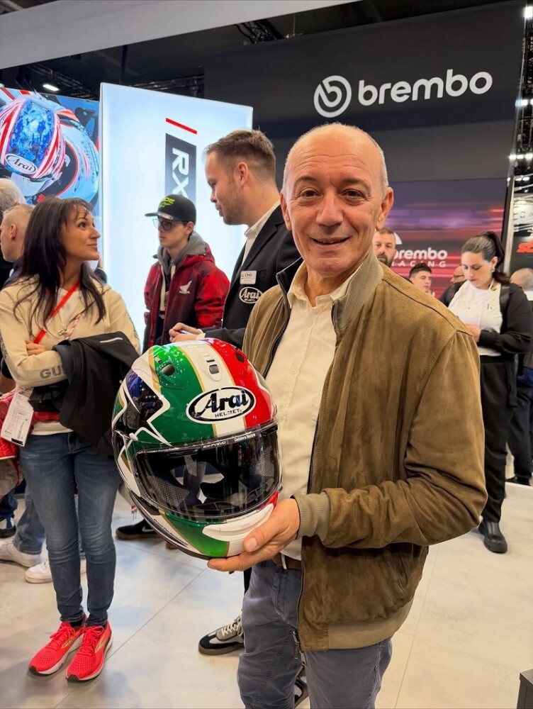 Luca Cadalora with the Arai Corsair-X Restyle Helmet
