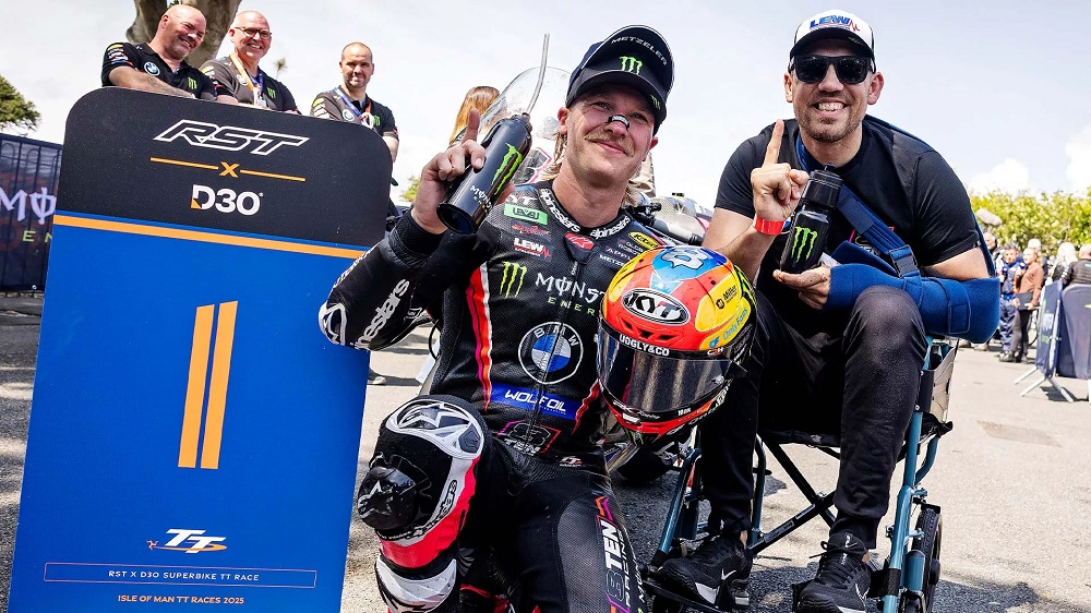 Peter Hickman and Davey Todd 8TEN Racing 2026 Isle of Man TT Races