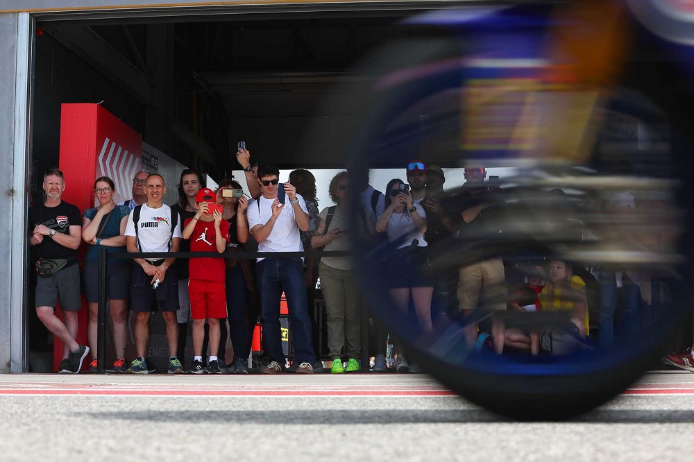WorldSBK fans in the paddock