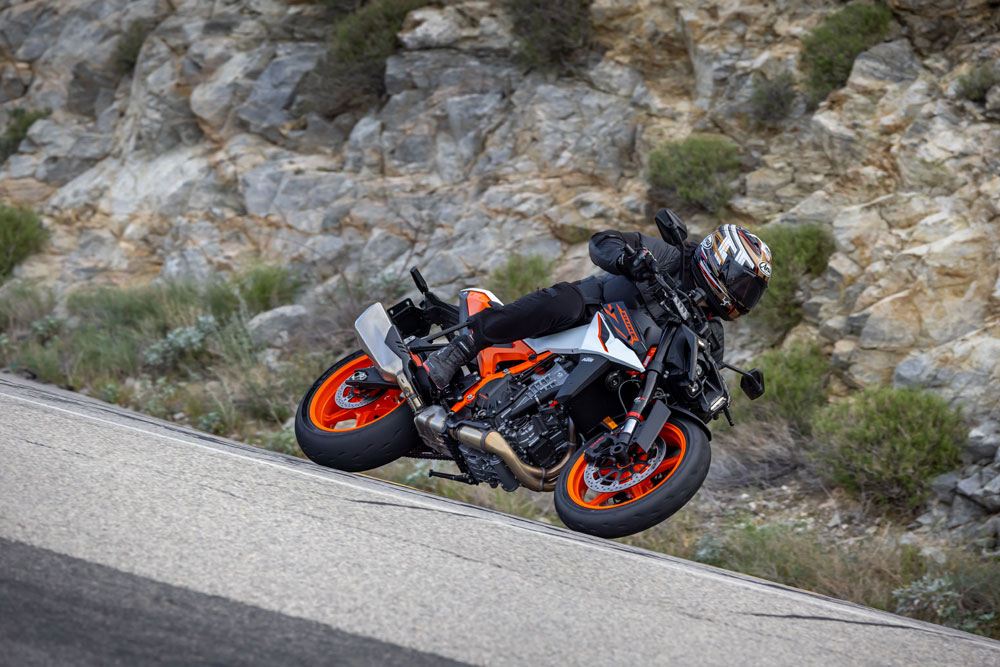 2026 KTM 990 Duke R canyon riding 2026 KTM 990 Duke R canyon riding