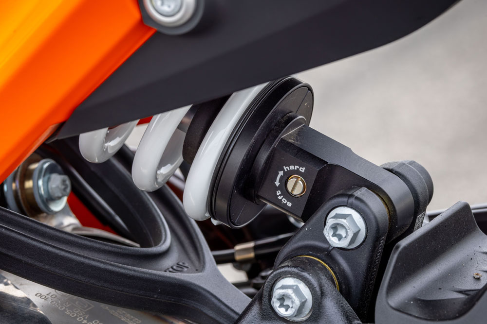 2026 KTM 990 Duke R linkage 2026 KTM 990 Duke R linkage