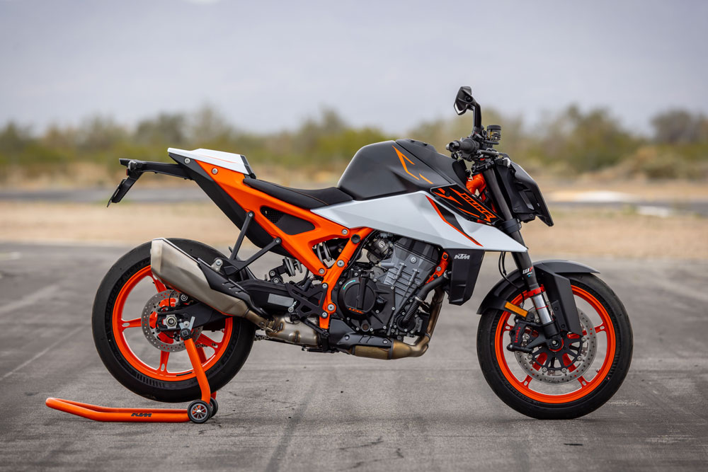 2026 KTM 990 Duke R right side 2026 KTM 990 Duke R right side
