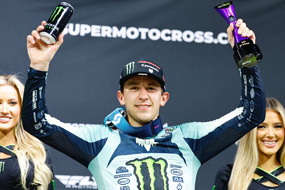 2026-indianapolis-supercross-cycle-news-hammaker