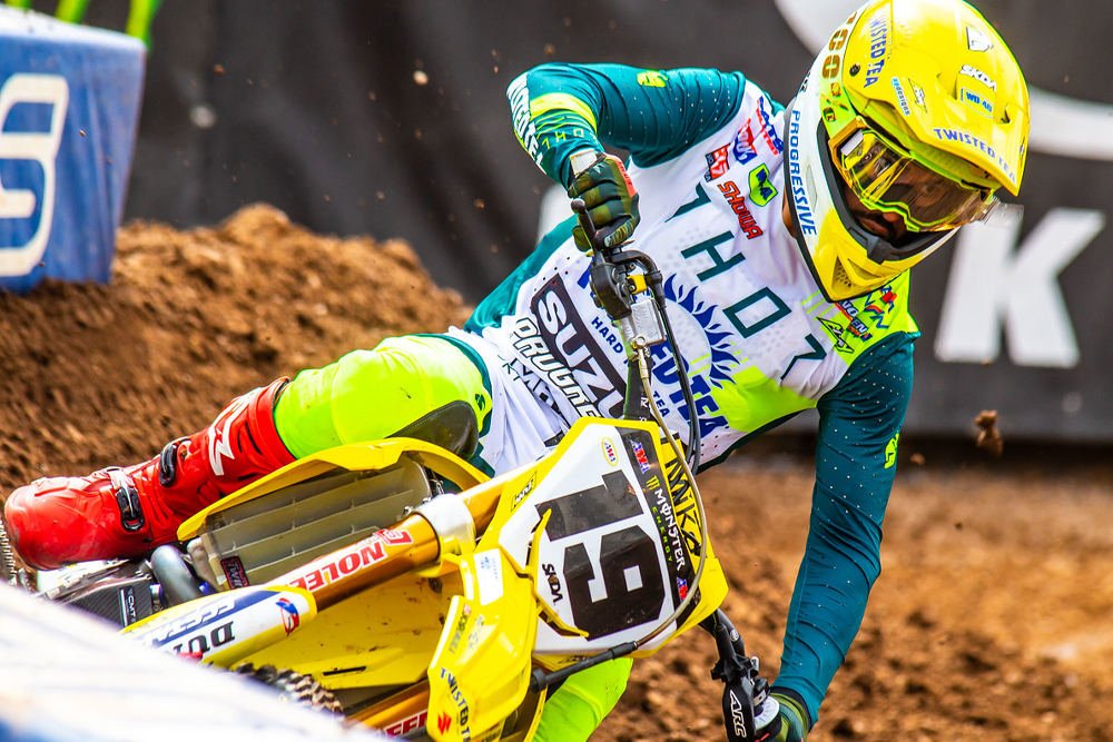 justin-bogle-returns-to-supercross-hep-suzuki
