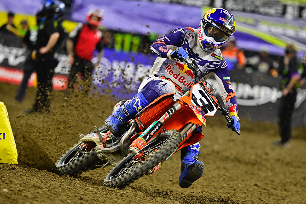 2026-indianapolis-supercross-cycle-news-tomac