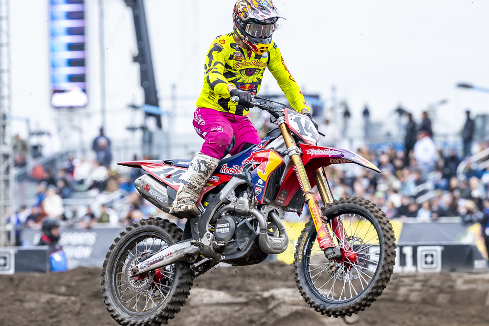 dylan-ferrandis-injured-indy-supercross-cycle-news