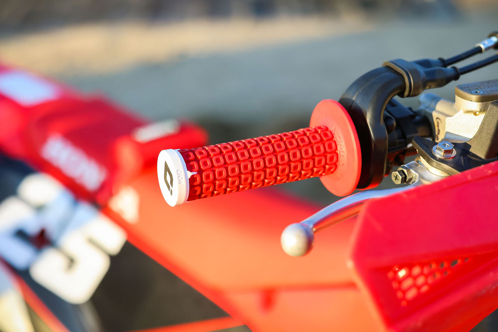 2025 Honda CRF250RX ODI Nomad grips 2025 Honda CRF250RX ODI Nomad grips